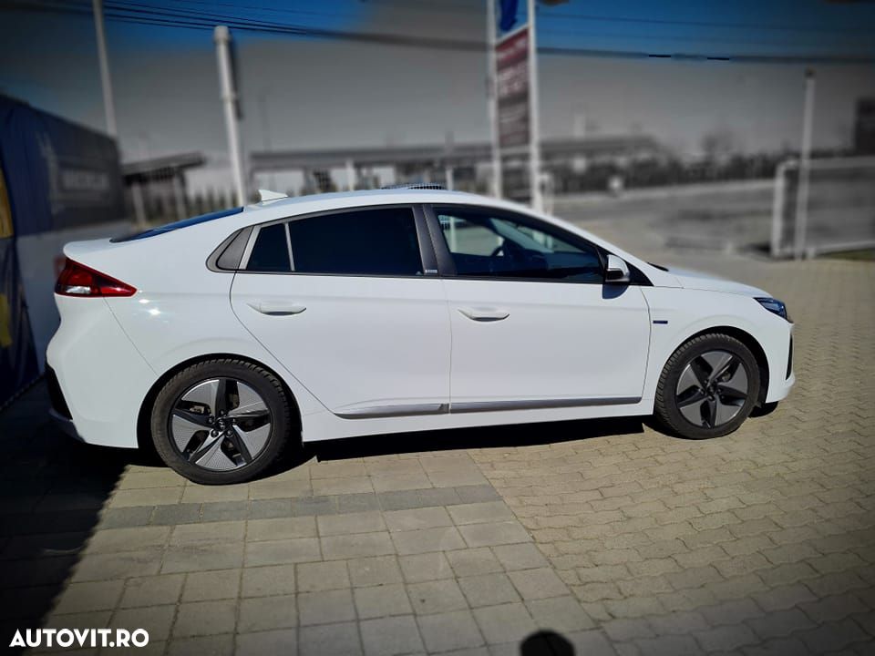 Hyundai IONIQ - 2