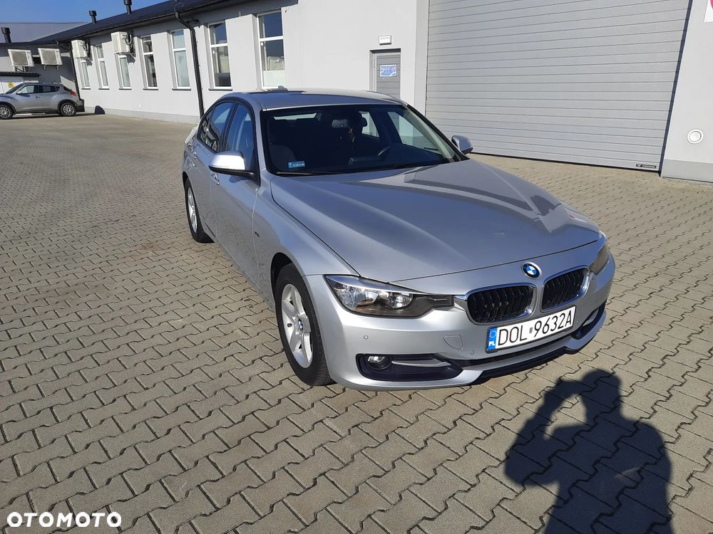 BMW Seria 3 316i Sport Line - 1