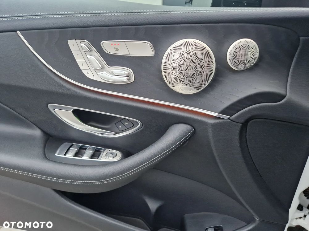 Mercedes-Benz Klasa E 220 d Coupe 4-Matic 9G-TRONIC - 14