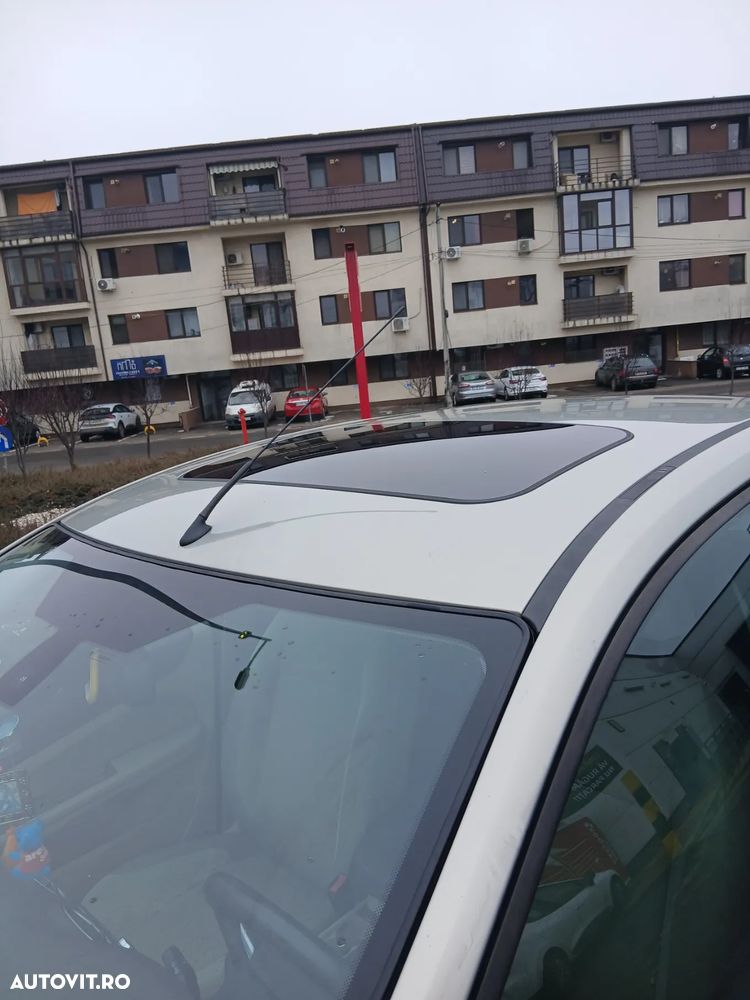 Ford Focus 1.8 TDCI Ghia - 12