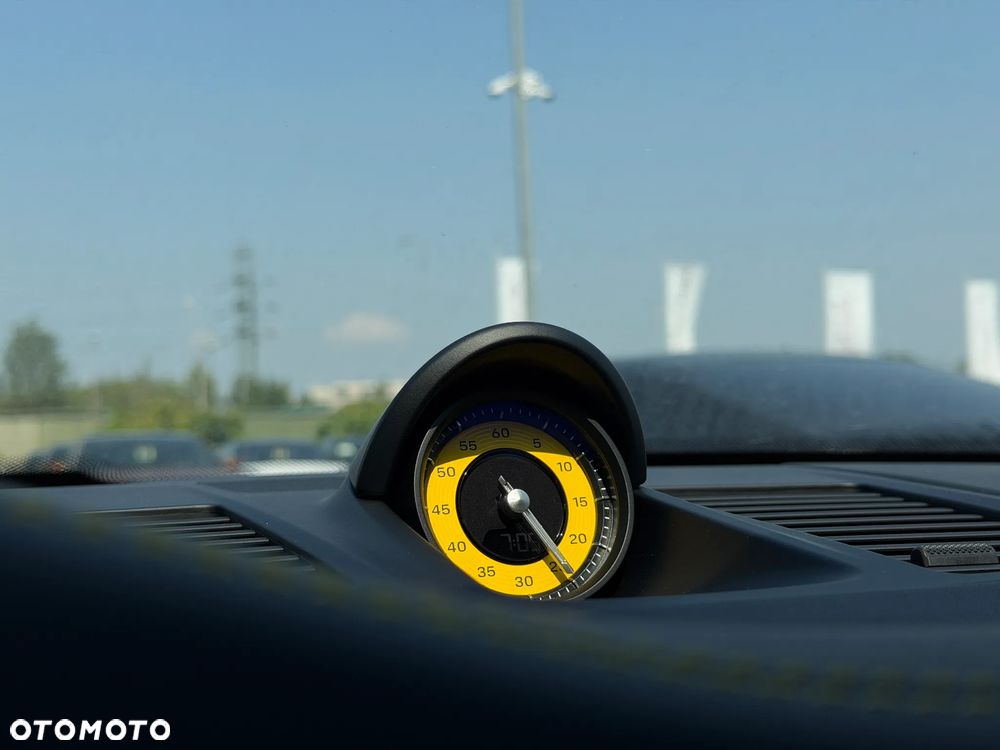 Porsche 911 Carrera Turbo S - 28