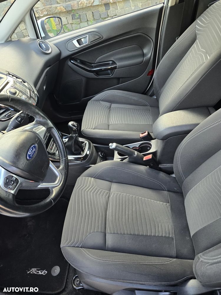 Ford Fiesta 1.0 EcoBoost S&S TITANIUM - 10