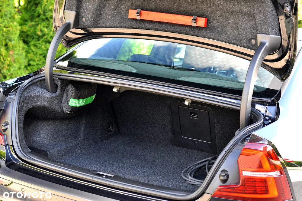 Volvo S60 T8 Recharge AWD Geartronic RDesign - 15