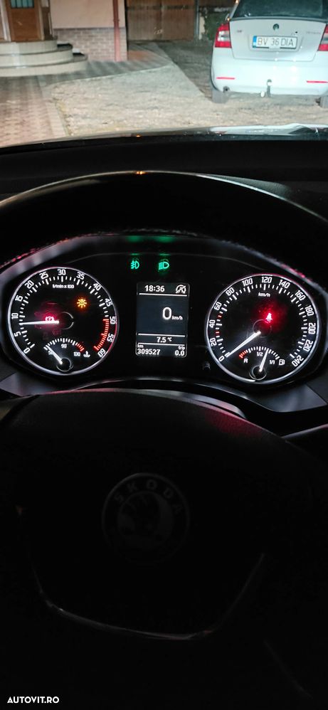 Skoda Octavia Combi 1.6 TDI DPF GreenLine - 10