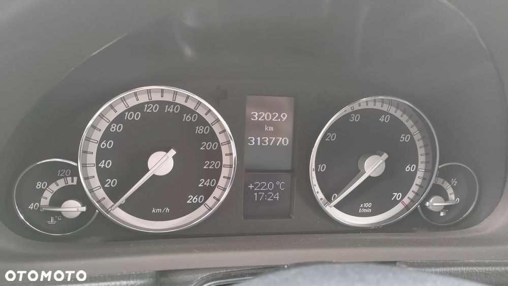 Mercedes-Benz Klasa C 180 Kompressor Avantgarde Sport Edition - 24