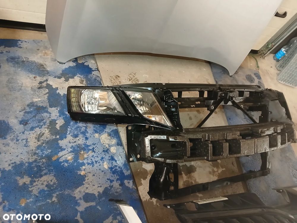 Octavia III 3 Pas przedni belka kompletny maska zderzak LA7W - 4