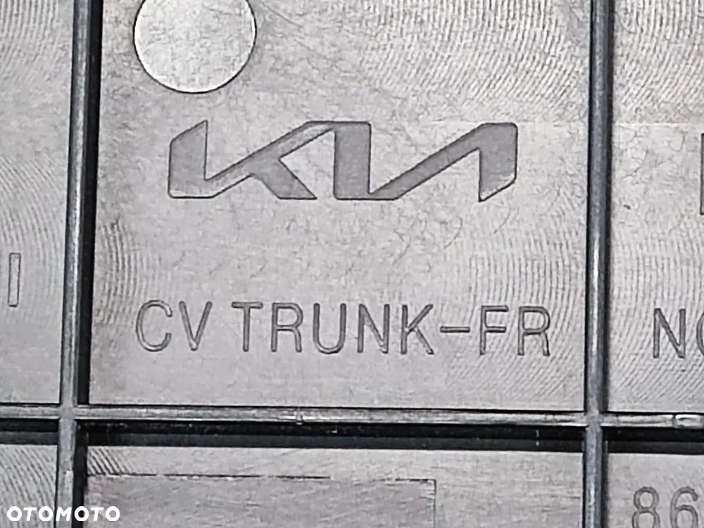 KIA EV6 od 21r Bagażnik Schowek - 9