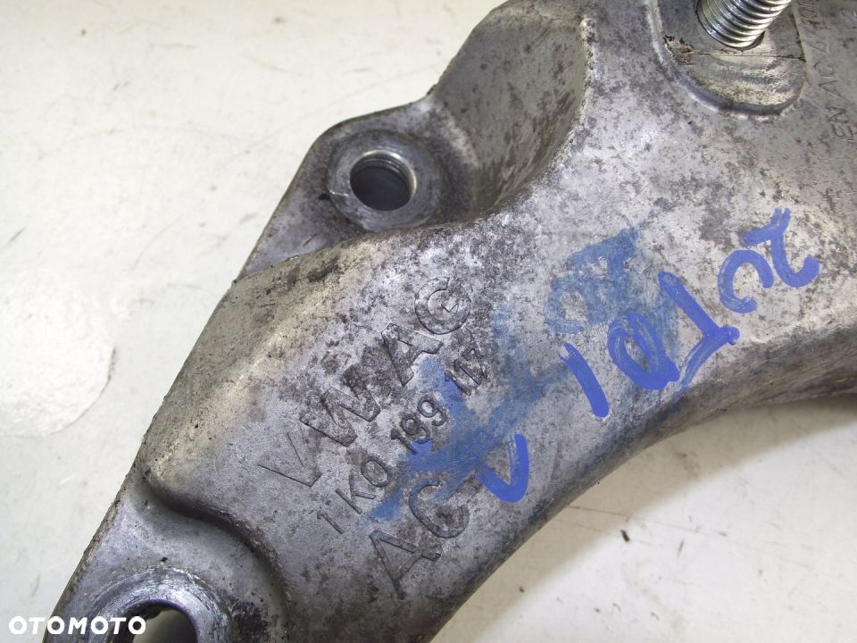 łapa skrzyni biegów passat b6 2.0 tdi 1k0199117 - 2