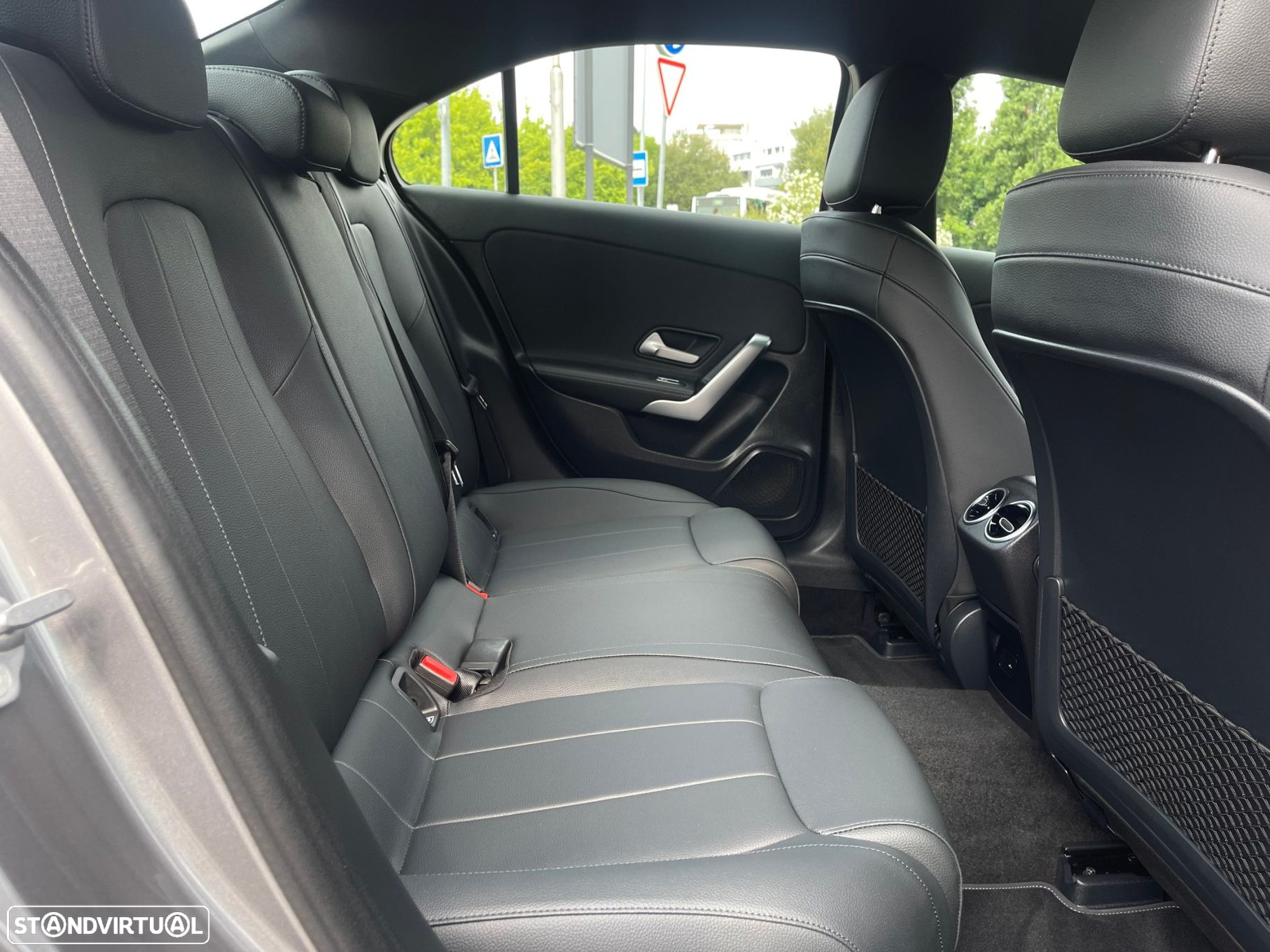 Mercedes-Benz A 250 - 55