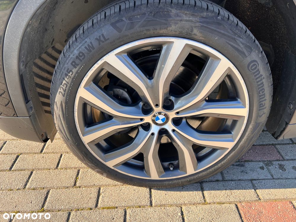 BMW X1 xDrive20d Sport Line - 36