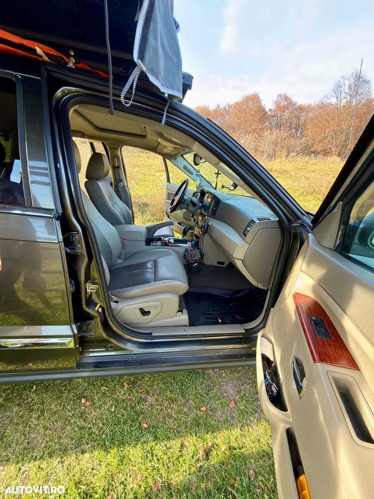 Jeep Grand Cherokee - 12