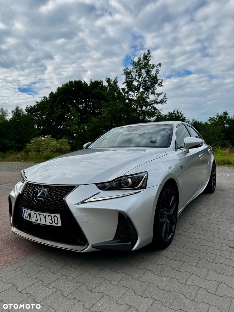 Lexus IS 200t / 300 F Sport - 7