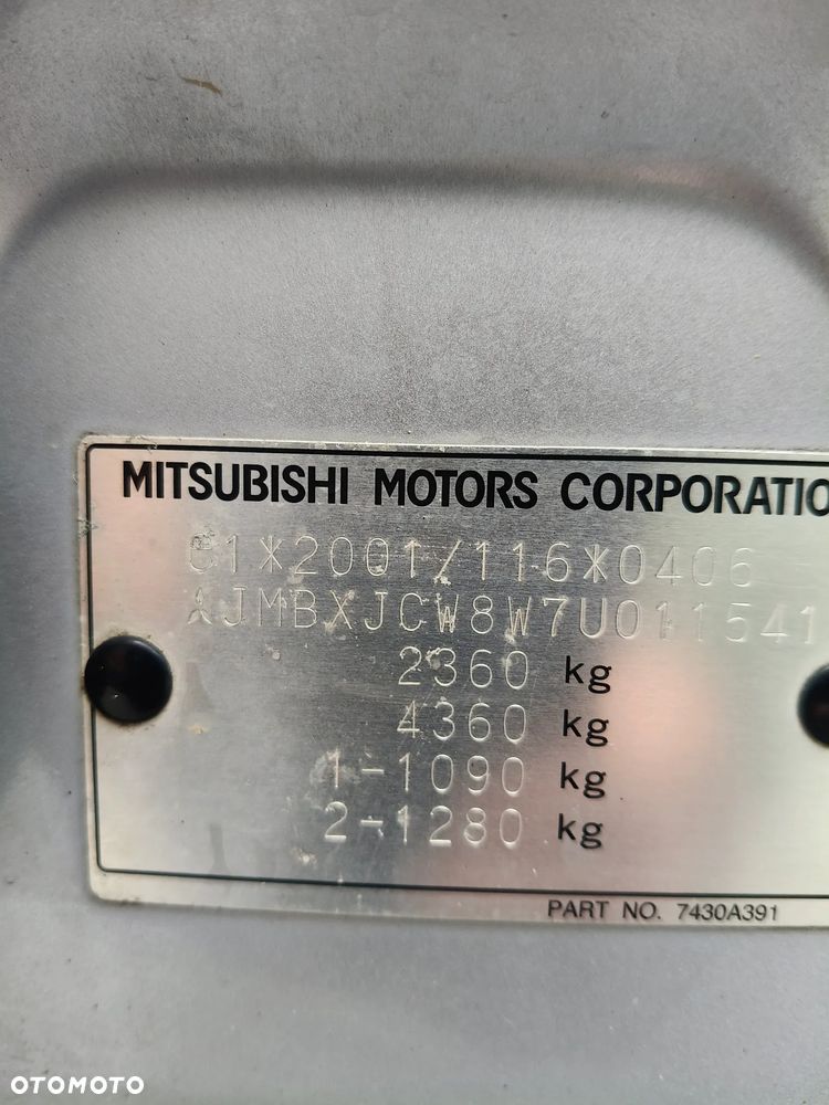Mitsubishi Outlander - 26