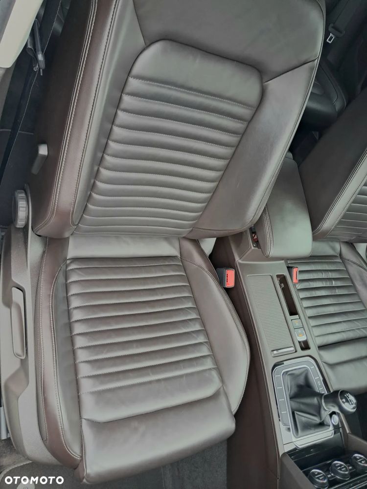 Volkswagen Passat 1.8 TSI BMT Highline - 15