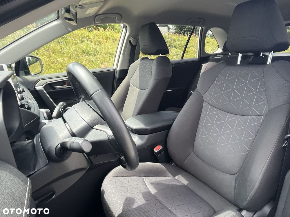 Toyota RAV4 - 11