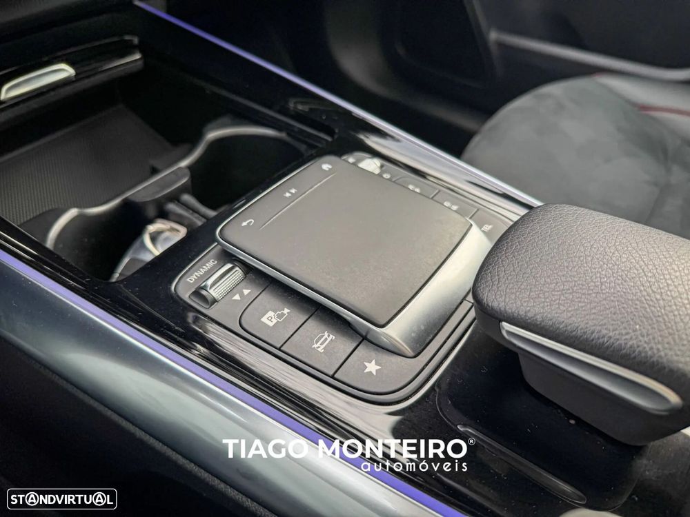 Mercedes-Benz GLA 250 e AMG Line - 48