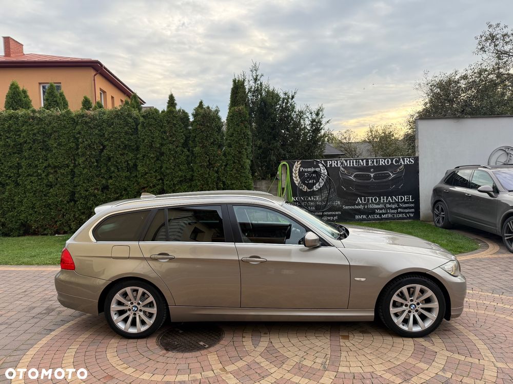 BMW Seria 3 320d Touring Sport-Aut Blue Performance Luxury Line - 2