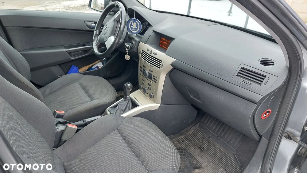 Opel Astra - 16