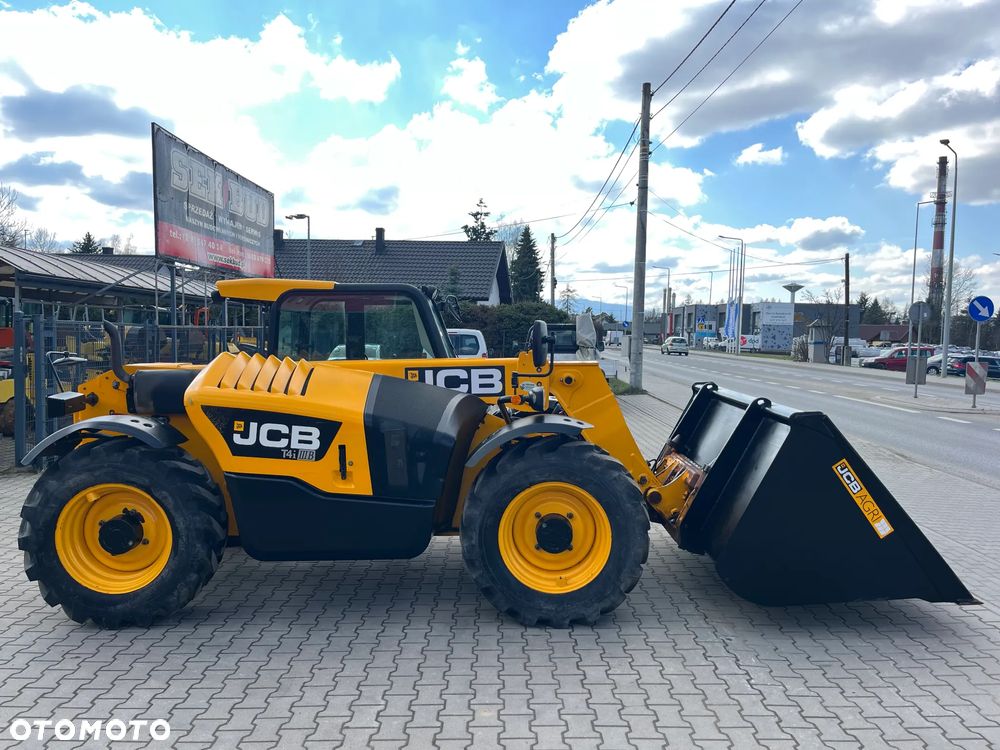 JCB 527-58 Agri - 6