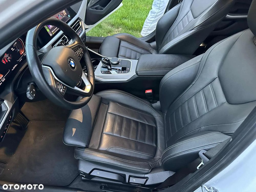 BMW Seria 3 330i Touring Sport Line - 15