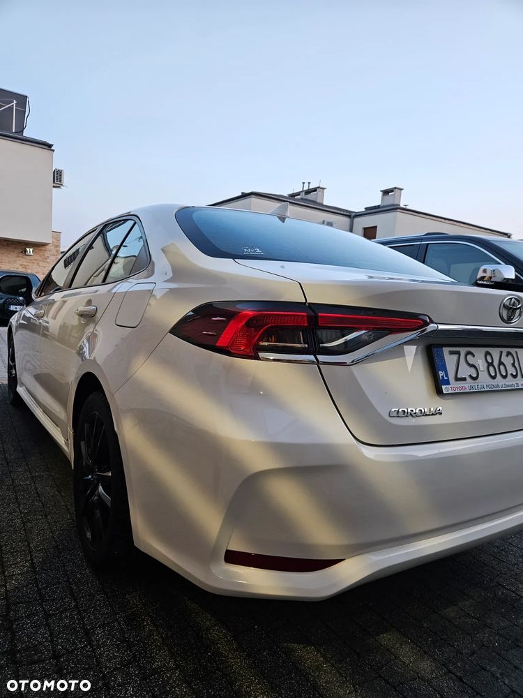 Toyota Corolla - 4