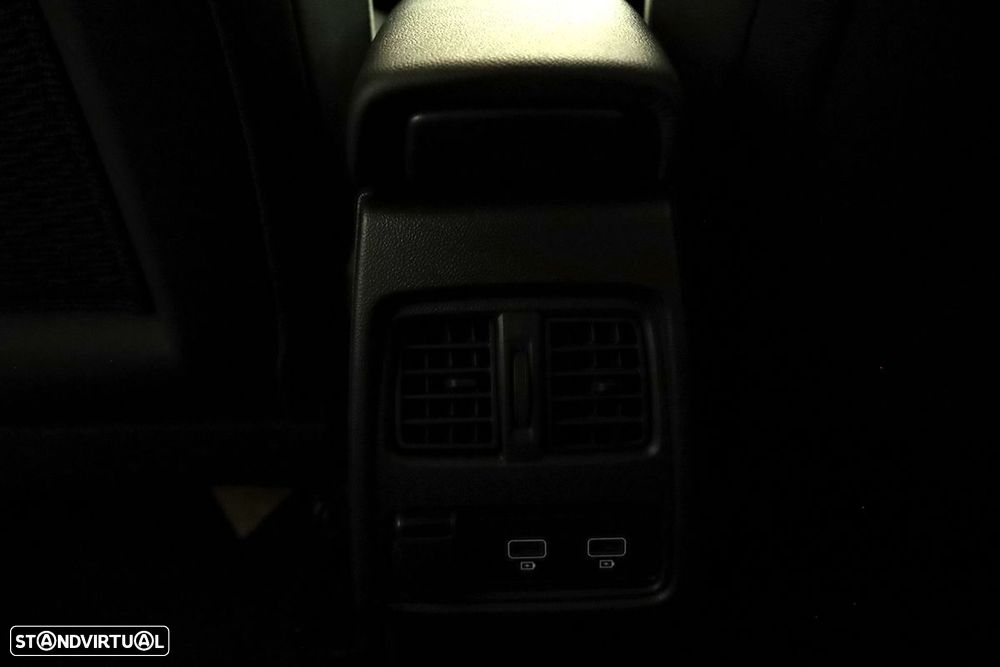 Renault Captur 1.0 TCe Techno Bi-Fuel - 24