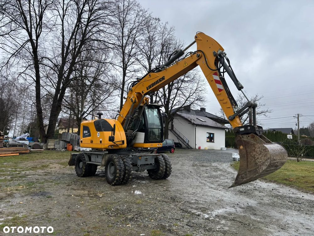 Liebherr A914 - 1