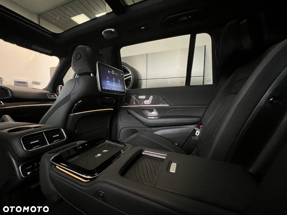Mercedes-Benz GLS - 16