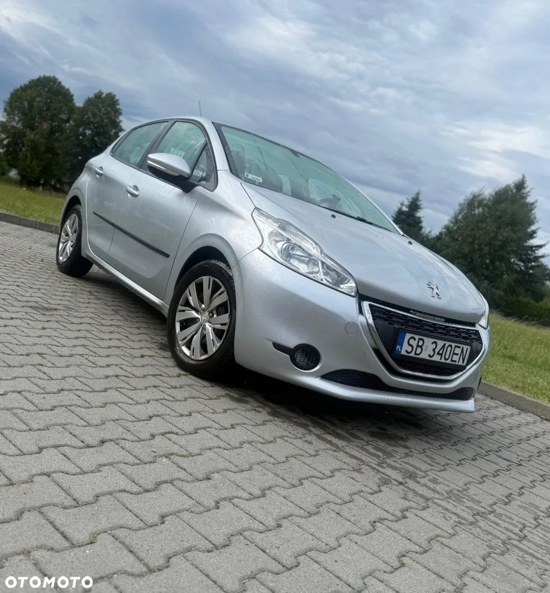 Peugeot 208 1.4 HDi Business Line - 1