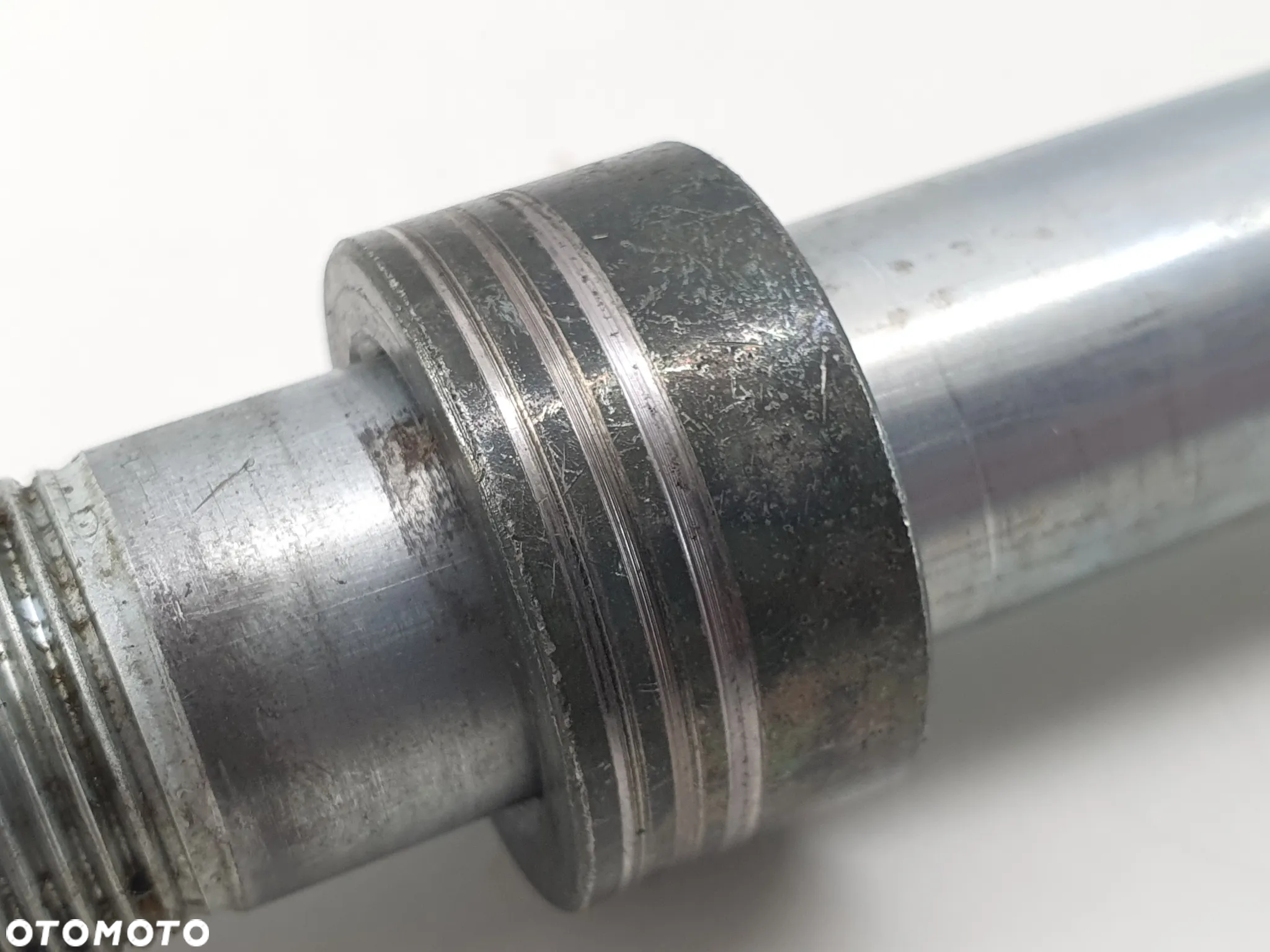 KAWASAKI ER-6N 650 05-08 OŚKA OŚ PRZÓD DYSTANS - 5