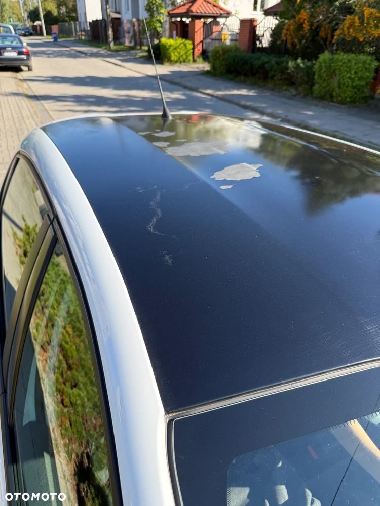 Peugeot 208 - 12