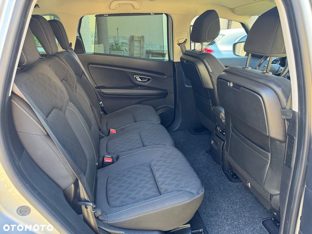 Renault Grand Scenic TCe 140 GPF BLACK EDITION - 29