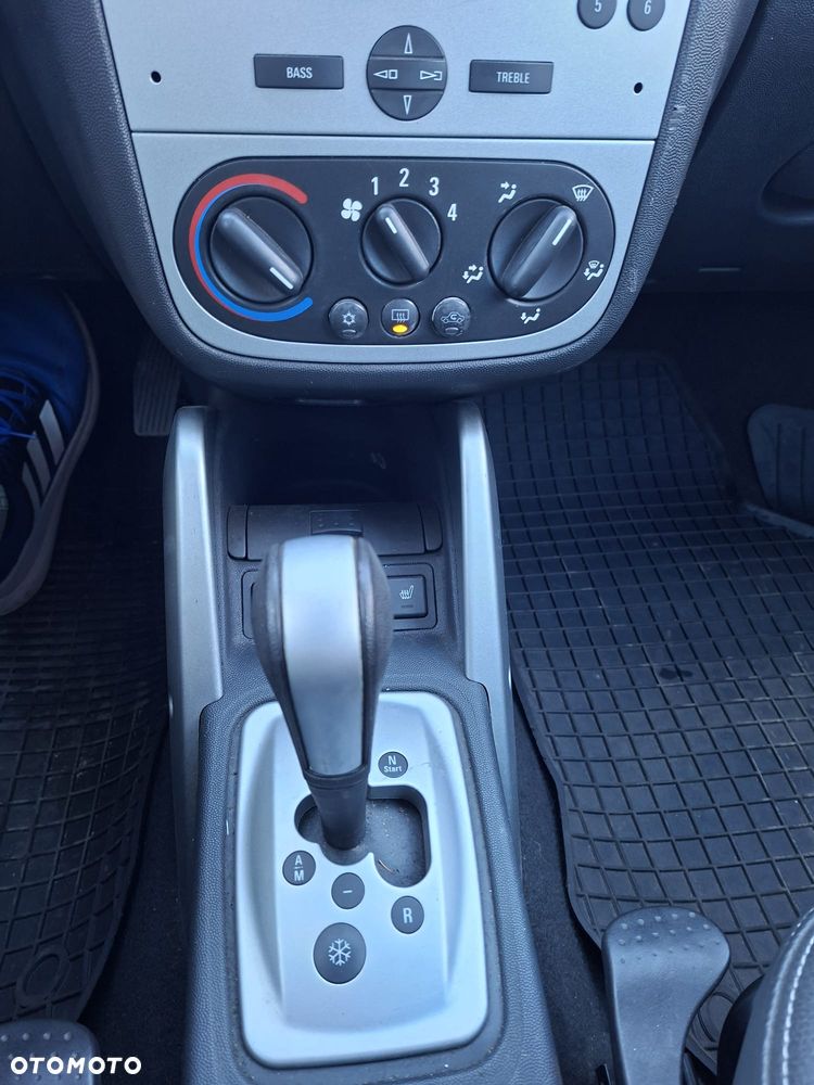 Opel Tigra 1.4 Enjoy Easytronic - 10