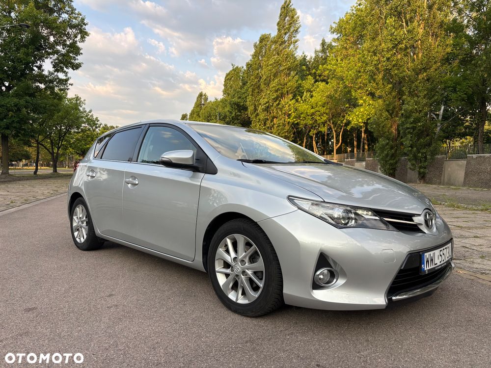 Toyota Auris 1.4 D-4D Premium EU5 - 2