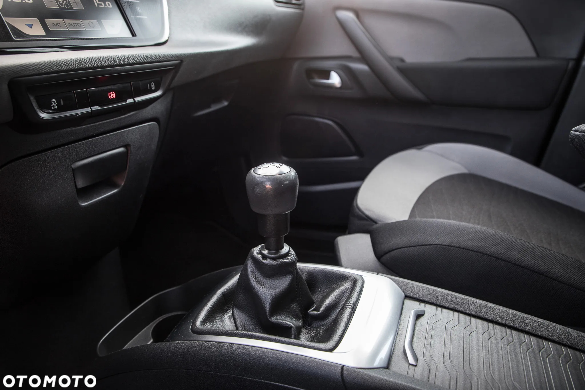 Citroën C4 Picasso 1.2 PureTech Attraction - 16