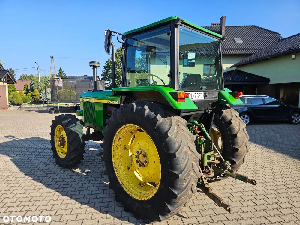 John Deere 3040 - 3
