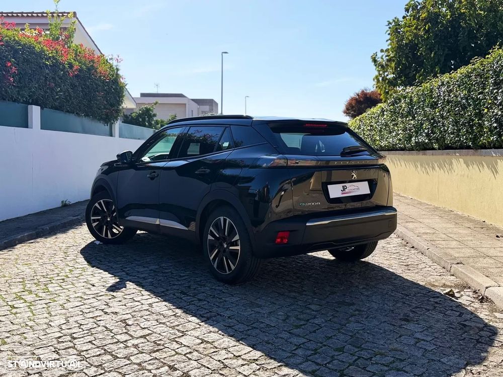 Peugeot e-2008 Allure - 2