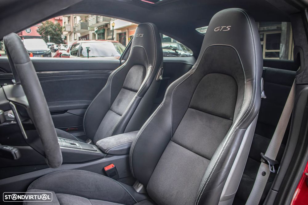 Porsche 911 (991) Carrera GTS PDK - 12