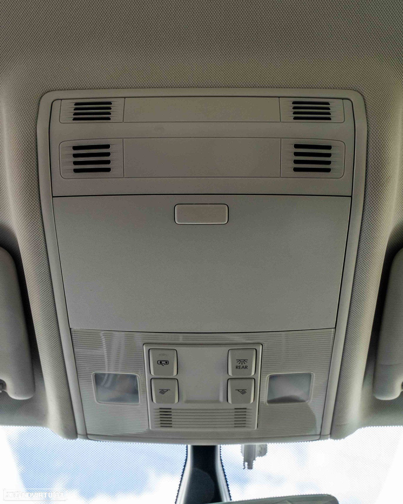VW Golf Variant 1.6 TDi Highline DSG - 22