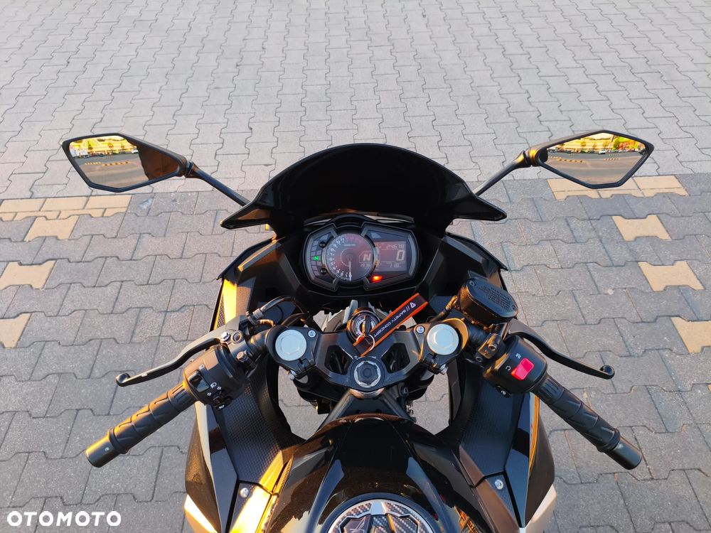 Kawasaki Ninja 400 - 10