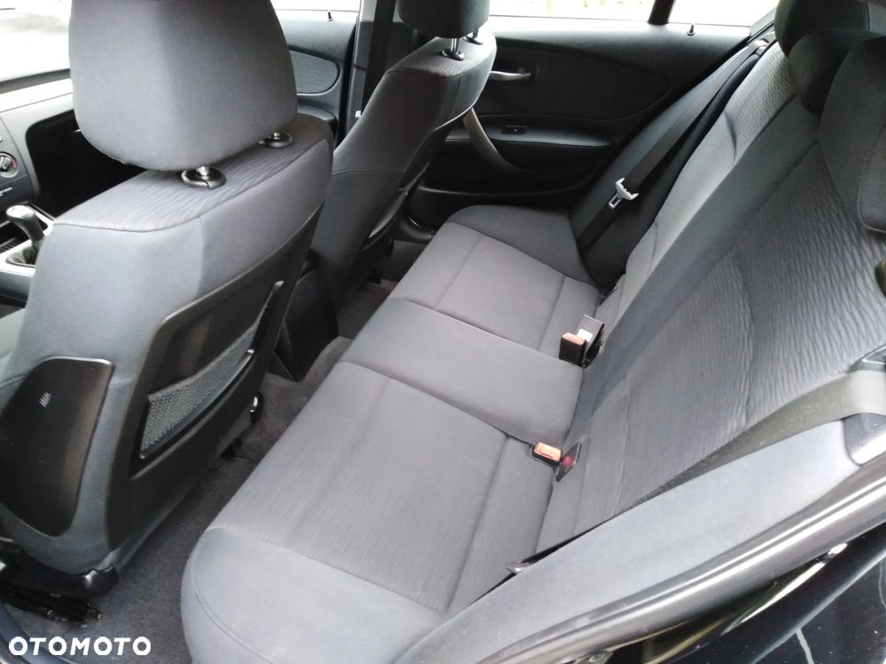 BMW Seria 1 118d DPF - 22