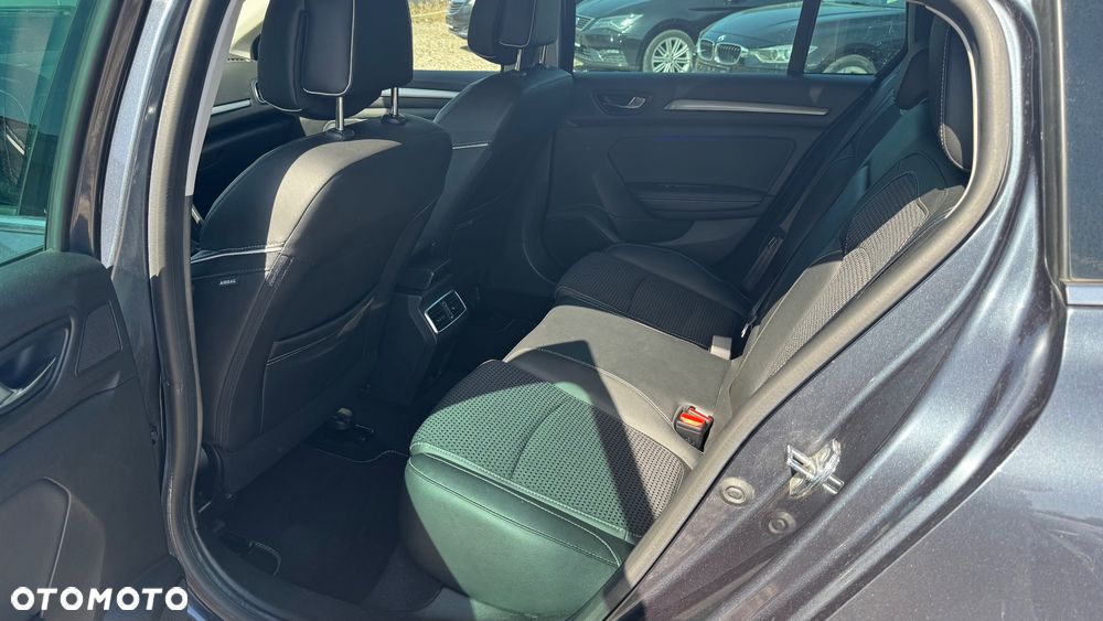 Renault Megane ENERGY TCe 140 EDC BOSE EDITION - 23
