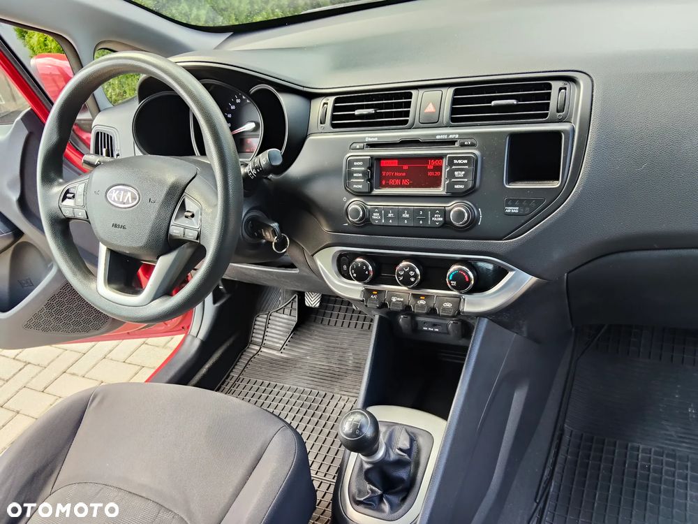 Kia Rio 1.2 Dream Team Edition - 23