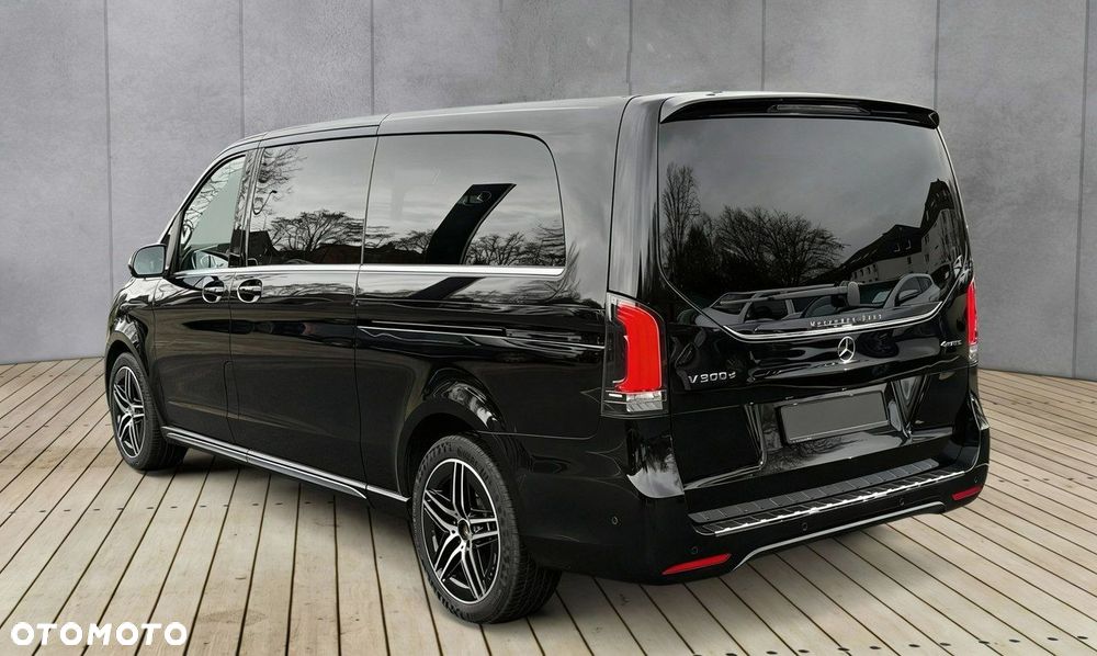 Mercedes-Benz Klasa V - 3