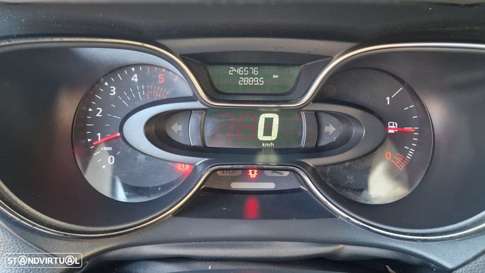 Renault Captur 1.5 dCi Exclusive EDC - 17