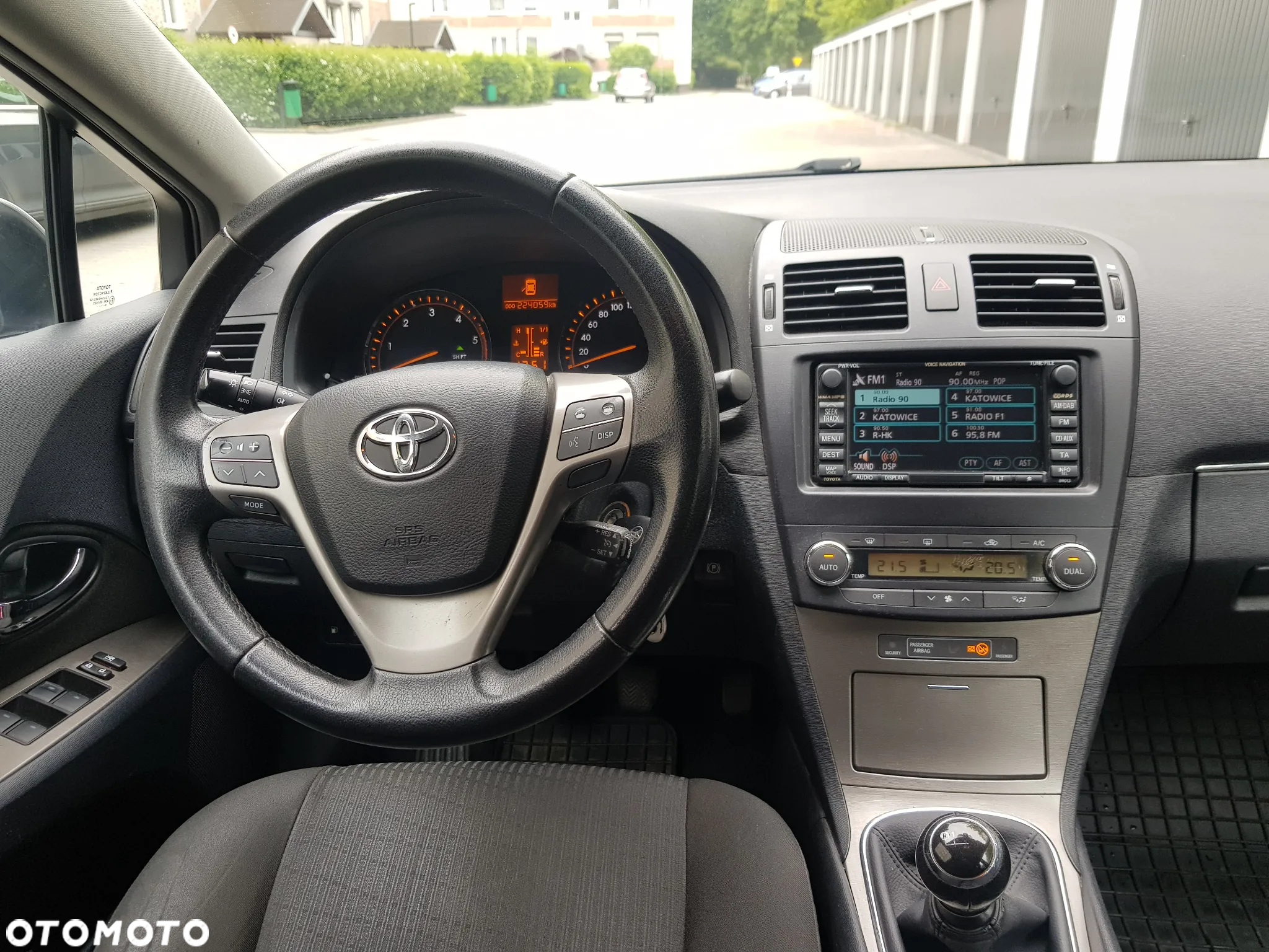 Toyota Avensis 2.0 D-4D Sol+NAVI - 11