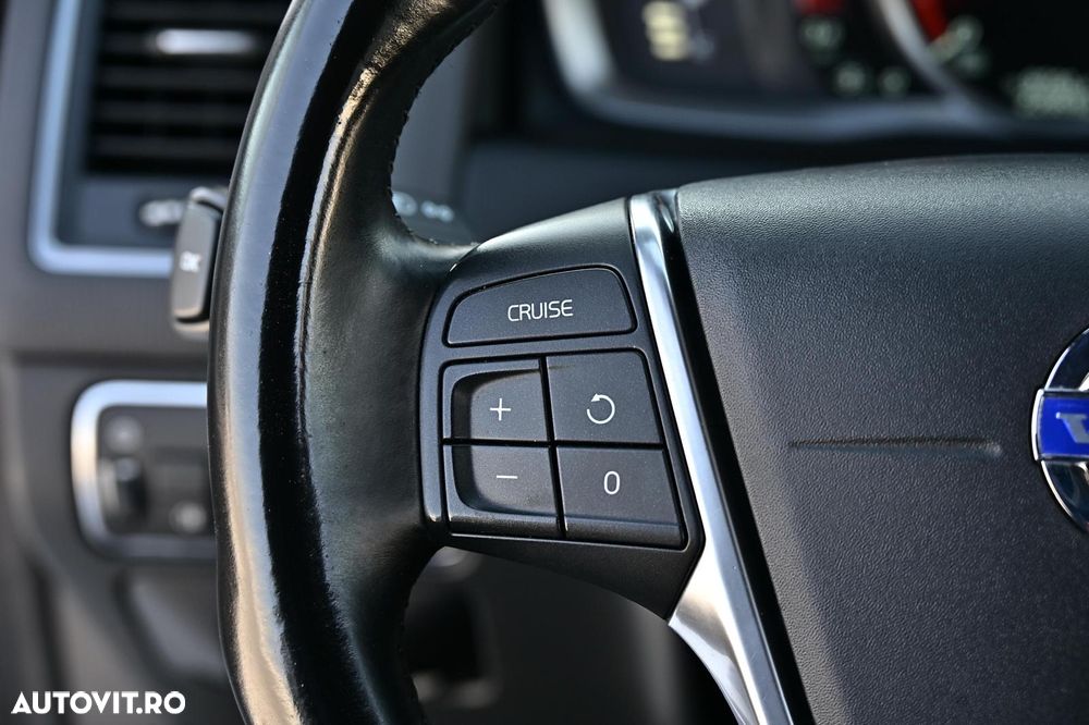 Volvo XC 60 D4 Geartronic Summum - 23