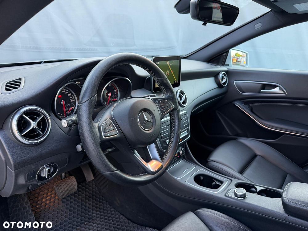 Mercedes-Benz CLA 250 4-Matic Sport - 22