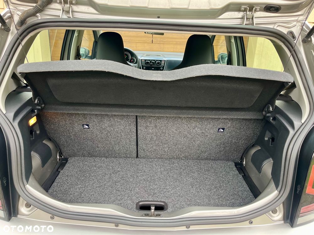 Volkswagen up! 1.0 street - 9