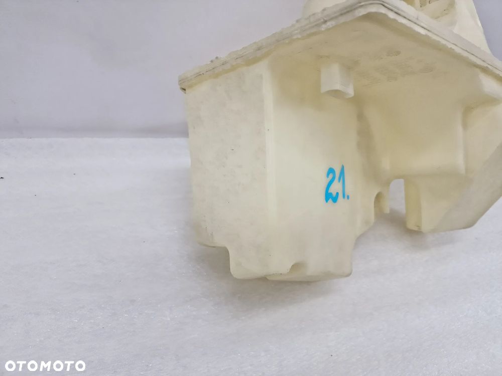 VW T5 LIFT 7E0 09- ZBIORNICZEK SPRYSKIWACZY , NR 7H0955453P / 7H0955453T / 7H0955453R , NR AUKCJI ZS21 - 2